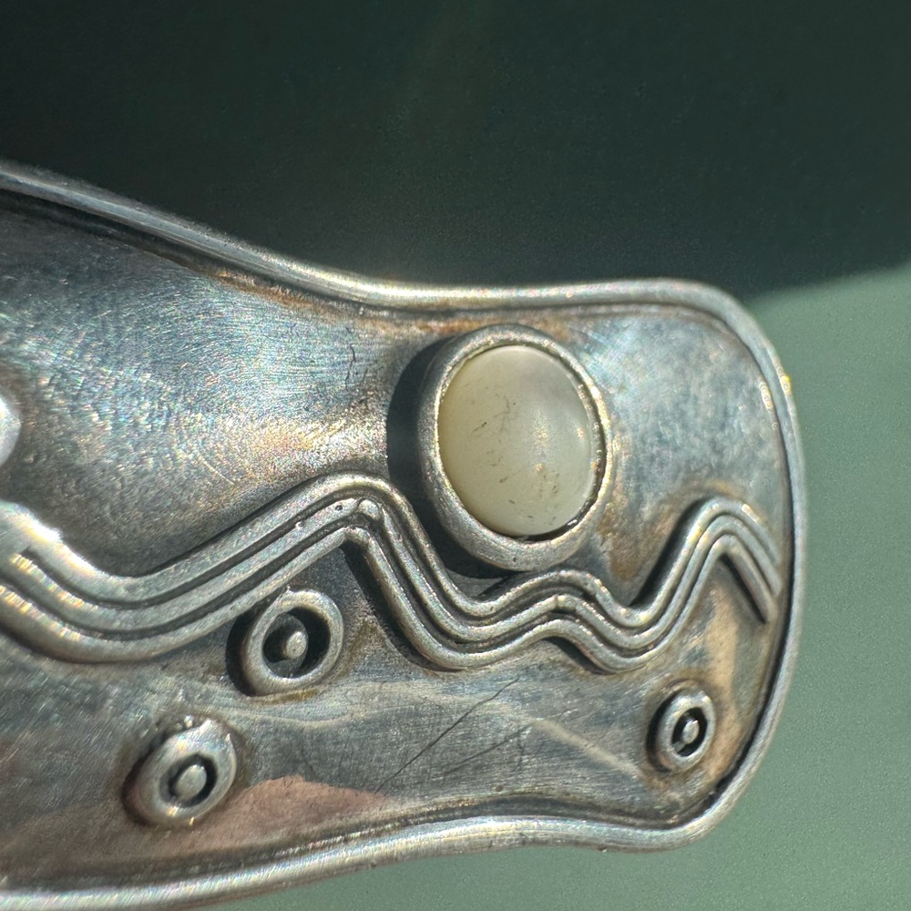 925 Sterling Silver Brooch with Mother of Pearl 20.7g - Picture 6 of 15